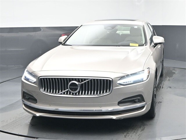 2023 Volvo S90 Ultimate photo 3