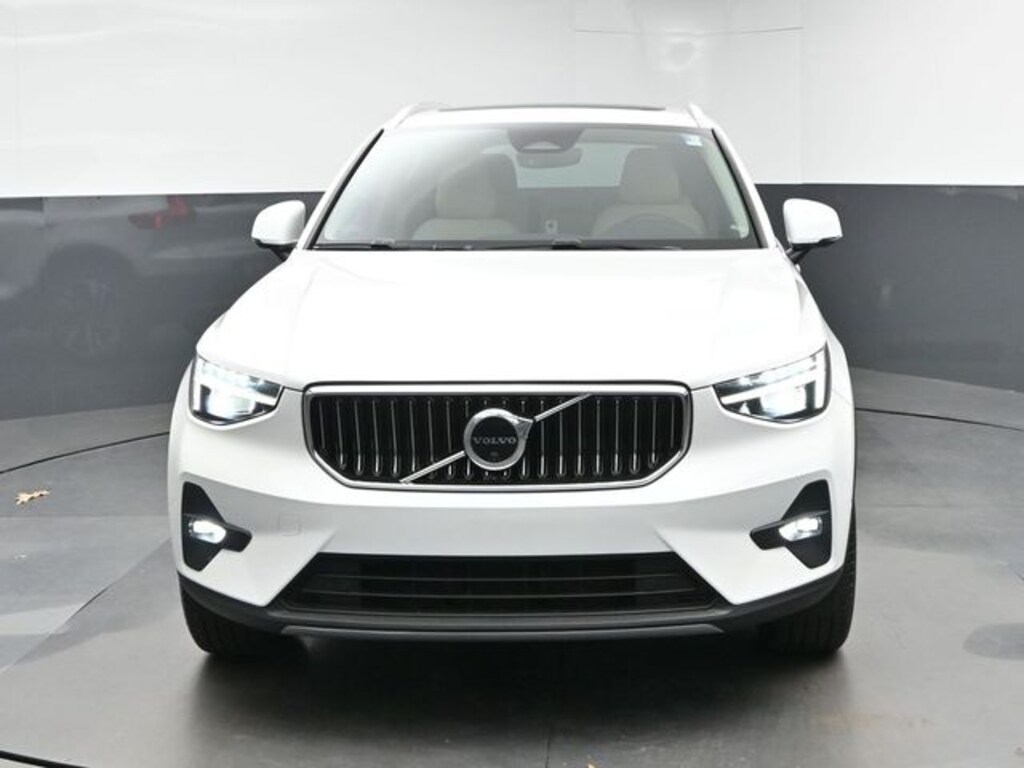 Used 2023 Volvo XC40 Ultimate SUV