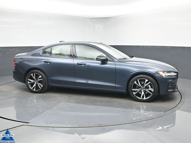 2025 Volvo S60 Plus