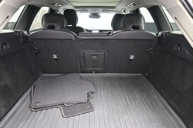 2023 Volvo XC60 Plus - Photo 30