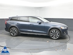 2022 Volvo V60 Cross Country T5 Wagon
