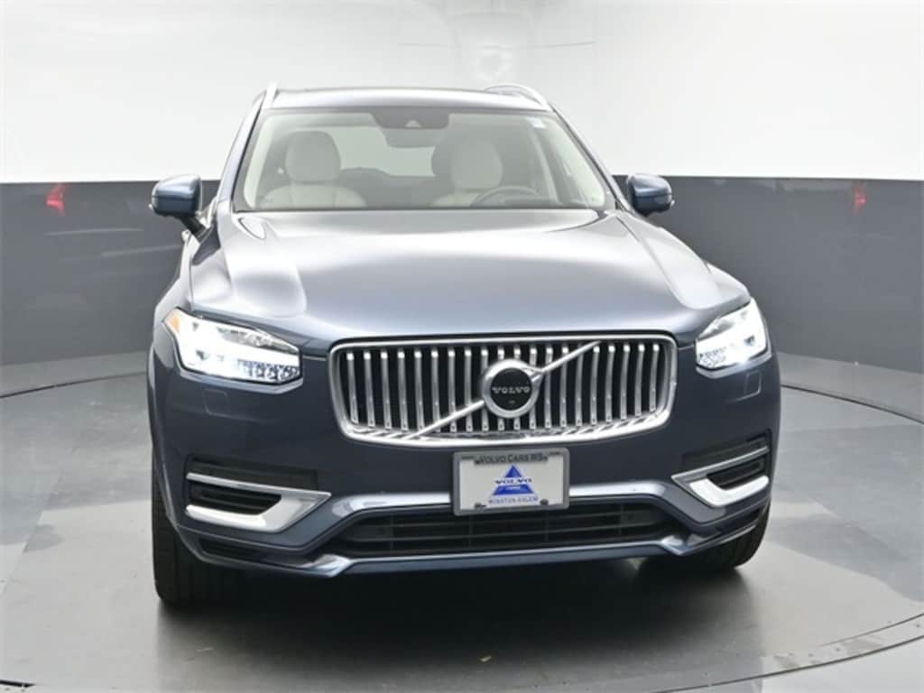 Used 2022 Volvo XC90 Recharge Plug-In Hybrid T8 Inscription 6 Passenger SUV