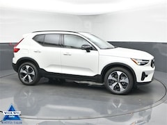2026 Volvo XC40 B5 Plus AWD V26046 SUV