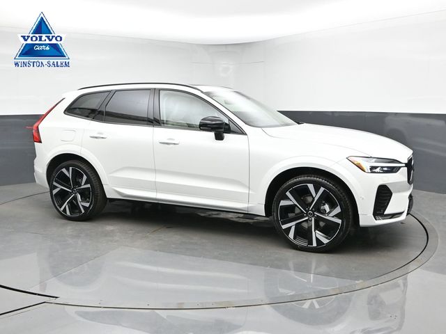2026 Volvo XC60 B5 Ultra Dark AWD's photo