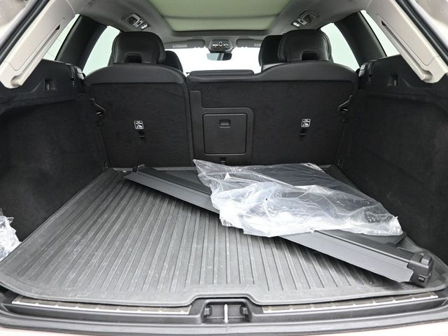 2023 Volvo XC60 Plus - Photo 31