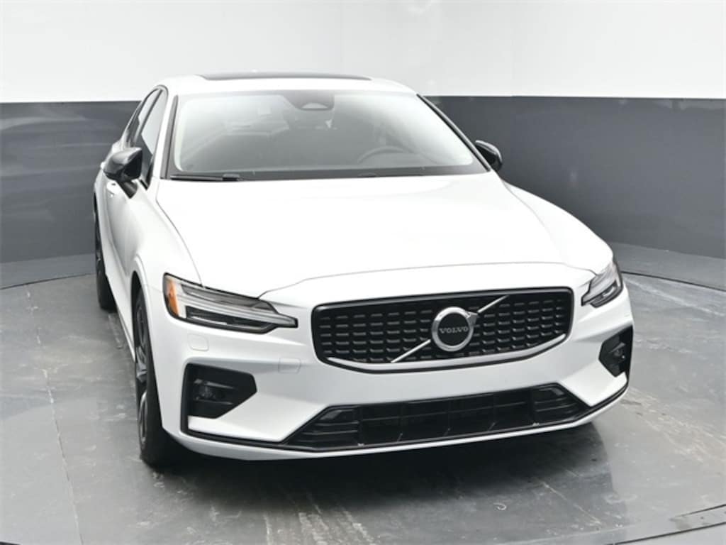 Used 2025 Volvo S60 B5 Core Sedan