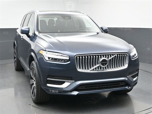 2025 Volvo XC90 Plus photo 2