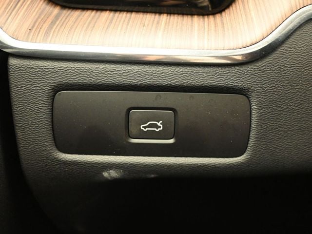 2023 Volvo XC60 Plus - Photo 29