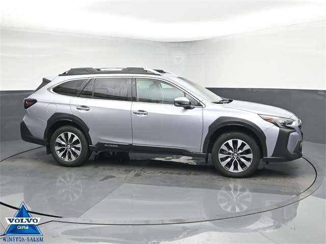 2023 Subaru Outback Touring's photo