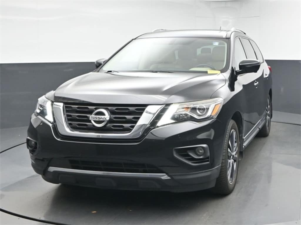 Used 2017 Nissan Pathfinder Platinum SUV
