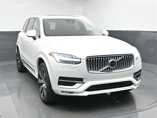 2024 Volvo XC90 Plus photo 2