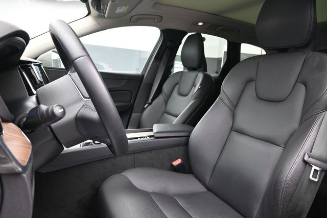 2023 Volvo XC60 Plus - Photo 9