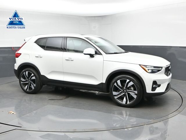 2023 Volvo XC40 B5 Ultimate Bright AWD's photo