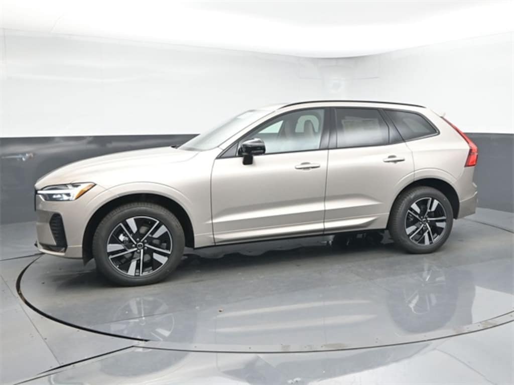 New 2026 Volvo XC60 B5 Core SUV