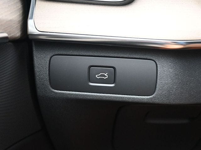 2026 Volvo XC90 Plus - Photo 29