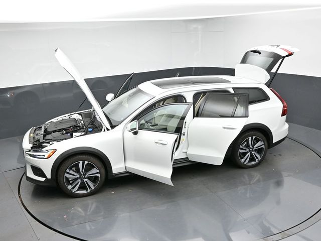 2024 Volvo V60 Cross Country Plus - Photo 52