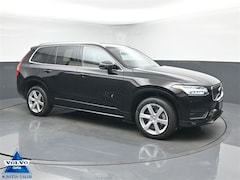 2023 Volvo XC90 B5 Core SUV