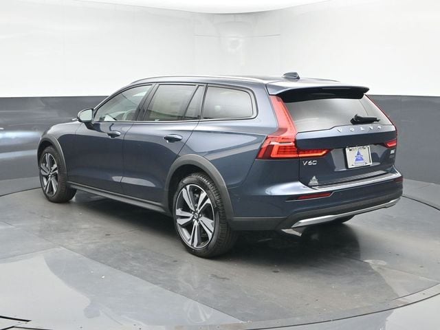 2026 Volvo V60 Cross Country Plus - Photo 6