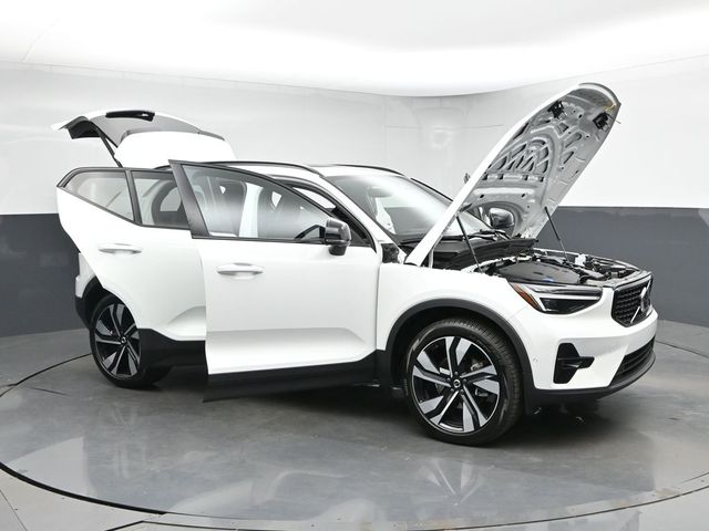 2024 Volvo XC40 Plus - Photo 52
