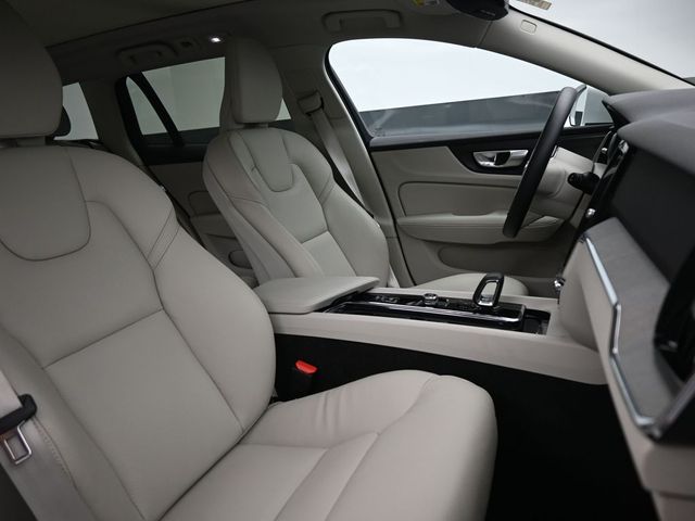 2024 Volvo V60 Cross Country Plus - Photo 35