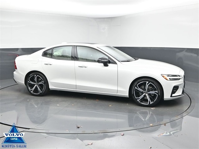 2024 Volvo S60 Ultimate's photo