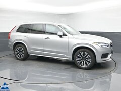 2022 Volvo XC90 T6 Momentum SUV