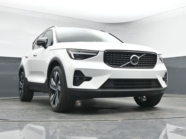 2024 Volvo XC40 Plus - Photo 37