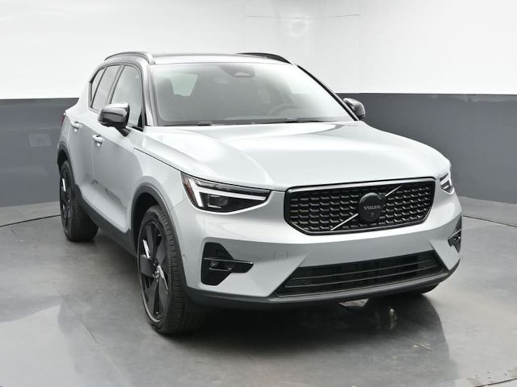 New 2026 Volvo XC40 B5 Ultra Black Edition SUV