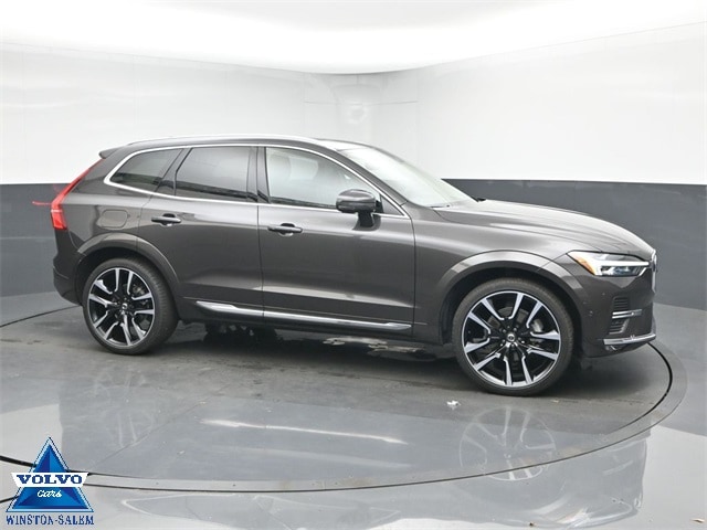 2023 Volvo XC60 Ultimate's photo