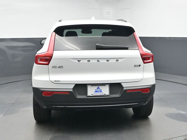 2024 Volvo XC40 Plus - Photo 7