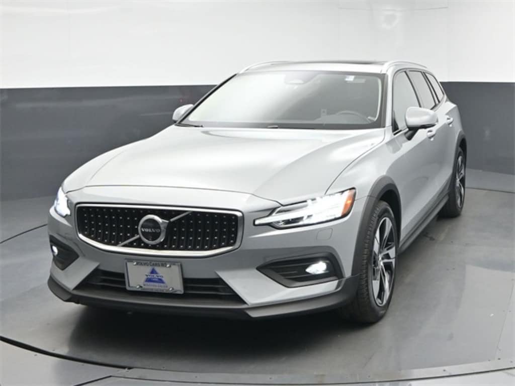 Used 2024 Volvo V60 Cross Country B5 Plus Wagon