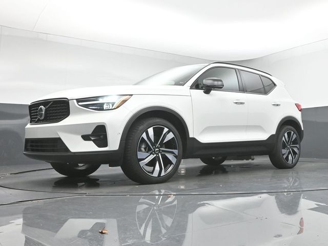 2024 Volvo XC40 Plus - Photo 38