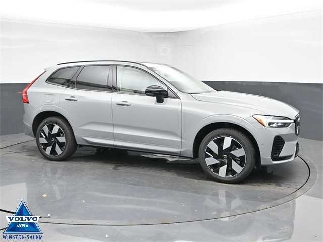 2025 Volvo XC60 plug-in hybrid T8 Plus