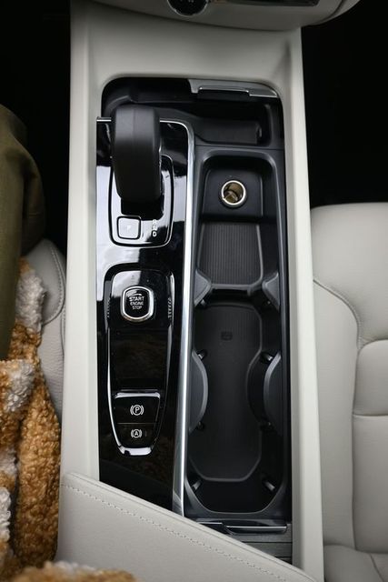 2026 Volvo V60 Cross Country Plus - Photo 11