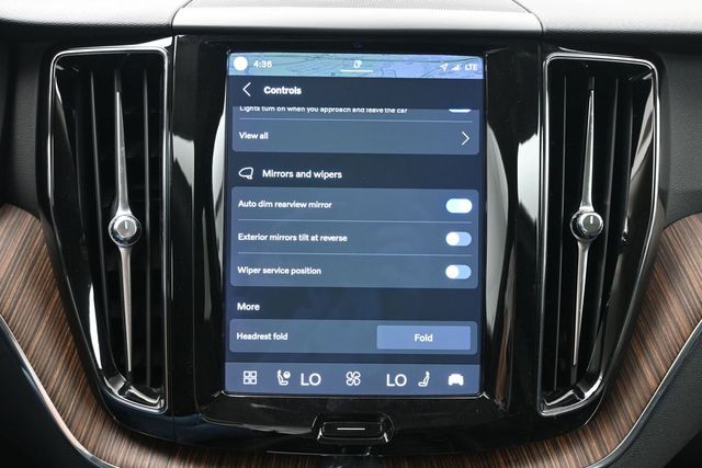 2023 Volvo XC60 Plus - Photo 18