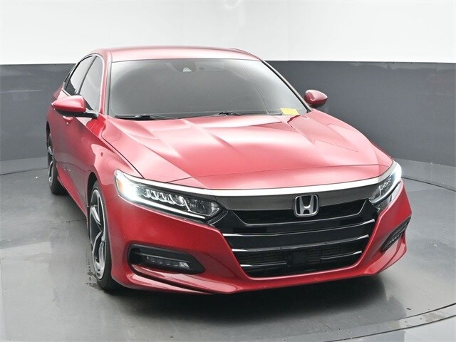 2018 Honda Accord Sport photo 2