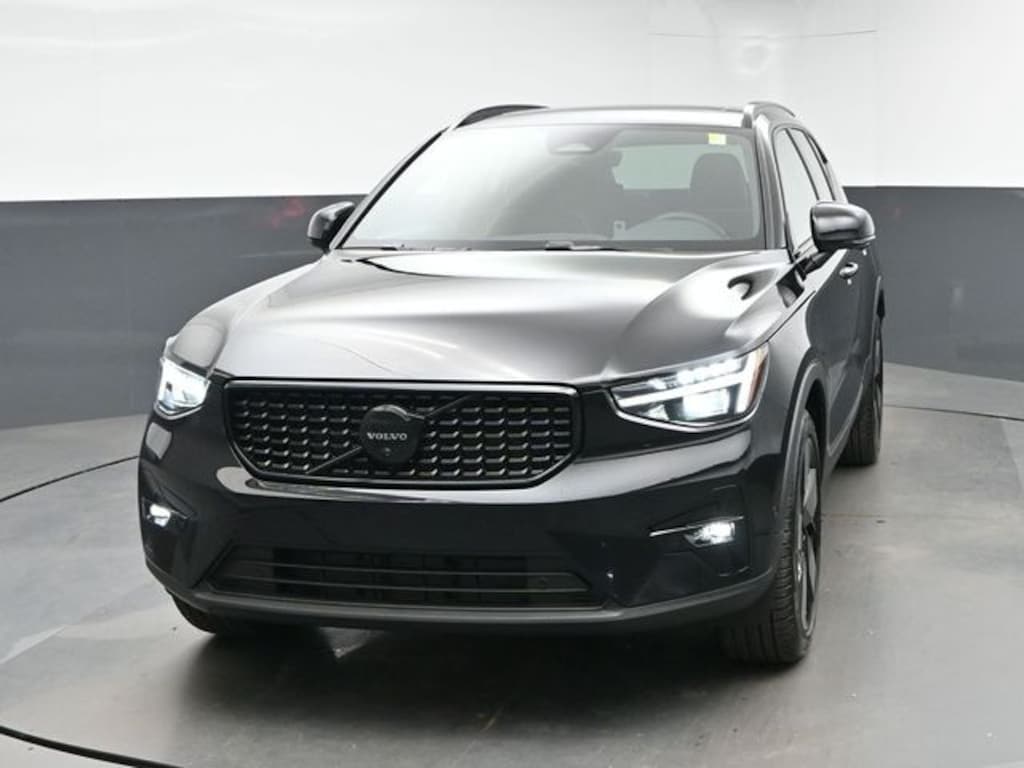 New 2026 Volvo XC40 B5 Ultra Black Edition SUV