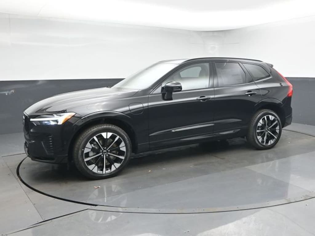 New 2026 Volvo XC60 plug-in hybrid T8 Plus SUV