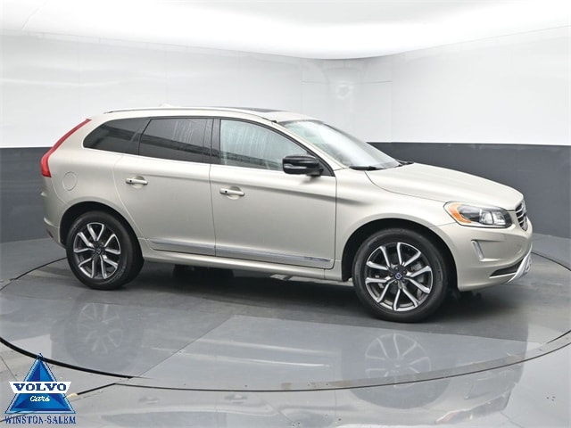 2017 Volvo XC60 T6 Dynamic's photo