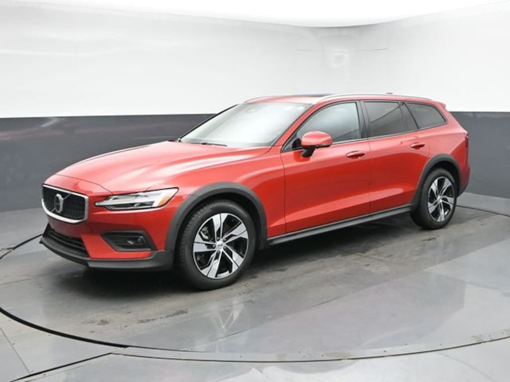 Used 2025 Volvo V60 Cross Country B5 Plus Wagon