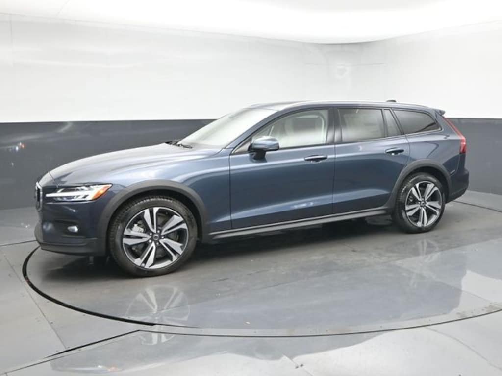 New 2026 Volvo V60 Cross Country B5 Plus Wagon