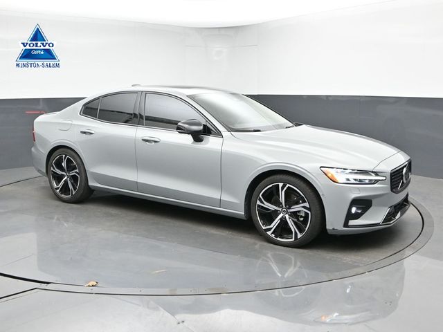 2025 Volvo S60 Plus