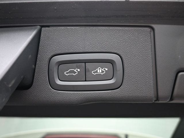 2023 Volvo XC60 Plus - Photo 32