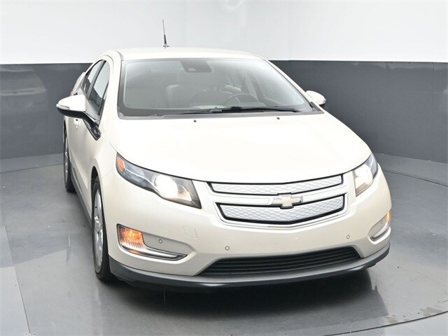 2014 Chevrolet Volt Base photo 2