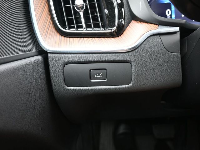 2023 Volvo XC60 Plus - Photo 28