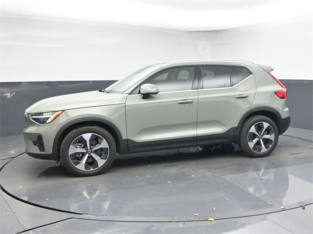 2023 Volvo XC40 Plus photo 4