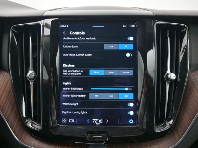 2023 Volvo XC60 Plus - Photo 17