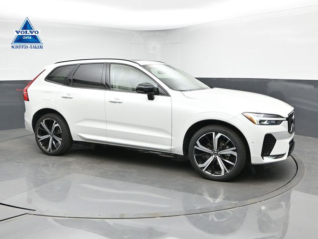 2023 Volvo XC60 B5 Ultimate Dark Theme AWD's photo