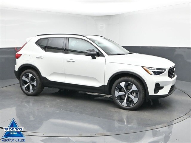 2026 Volvo XC40 B5 Core AWD V26006 SUV