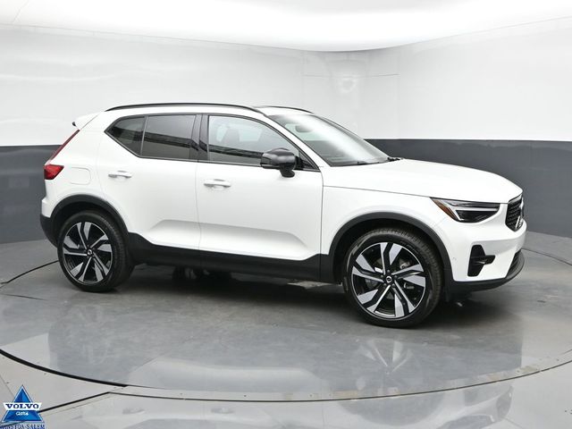 2024 Volvo XC40